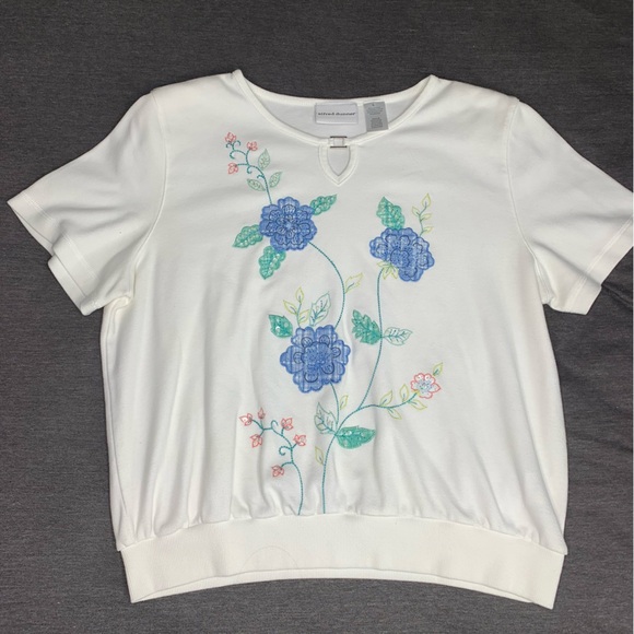 Alfred Dunner Tops - Vintage Alfred Dunner Embroidered Blue Flower Shirt